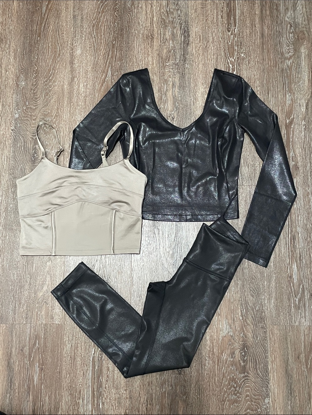 Like New Lululemon *Shine Bundle. Size Tops 4 / Bottom 2